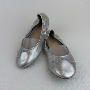 American Eagle Metallic Silver Ballet Flats Bow Memory Foam Size 5